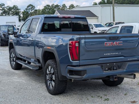 Used 2025 GMC Sierra 2500 Denali w/ Denali Reserve Package AWD/4WD image 6