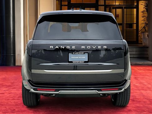 New 2025 Land Rover Range Rover SE image 4