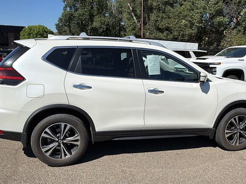 Used 2020 Nissan Rogue SV w/ Sun & Sound Touring Package AWD/4WD image 4