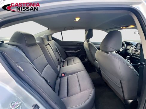 Used 2023 Nissan Altima 2.5 SV image 33