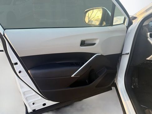 Used 2023 Toyota Corolla Cross LE w/ Moonroof Package AWD/4WD image 19
