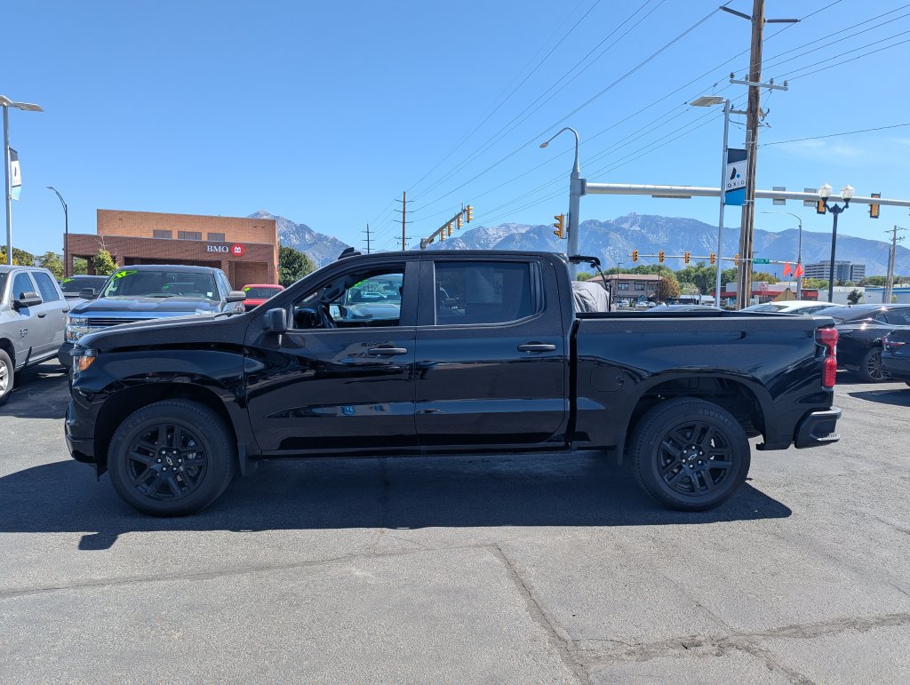 Used 2022 Chevrolet Silverado 1500 Custom AWD/4WD image 8