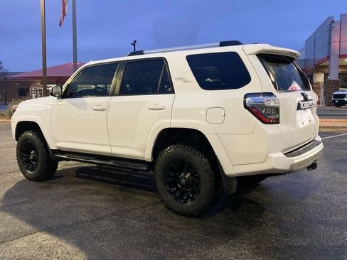Used 2017 Toyota 4Runner TRD Off-Road Premium image 7