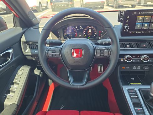 Certified 2026 Honda Civic Type R image 9