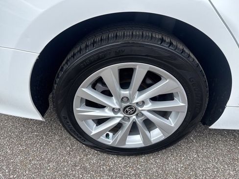 Used 2021 Toyota Camry LE image 21