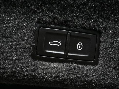 Used 2021 Bentley Continental GT image 31