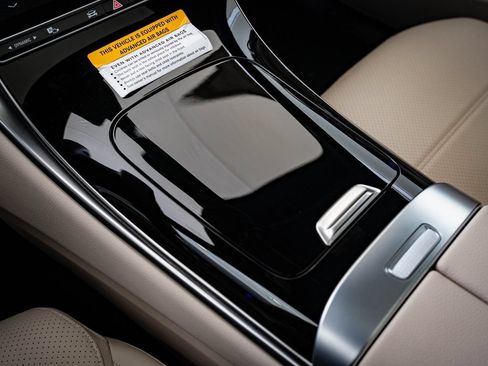 Certified 2026 Mercedes-Benz GLC 300 4MATIC image 31