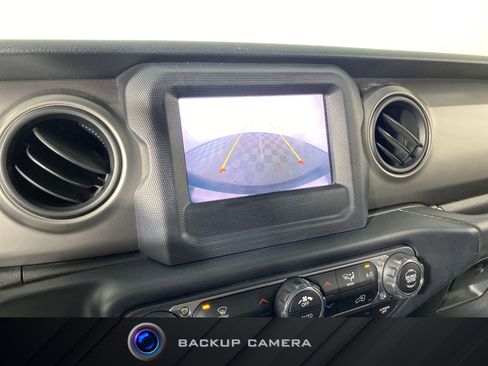 Used 2020 Jeep Wrangler Sport AWD/4WD image 2
