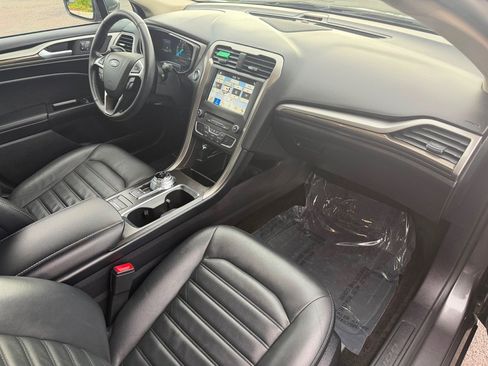 Used 2018 Ford Fusion Energi SE FWD image 13