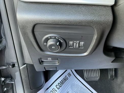 Used 2023 Jeep Grand Cherokee Limited AWD/4WD image 22