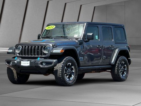 Used 2024 Jeep Wrangler Unlimited Rubicon 4xe AWD/4WD image 8