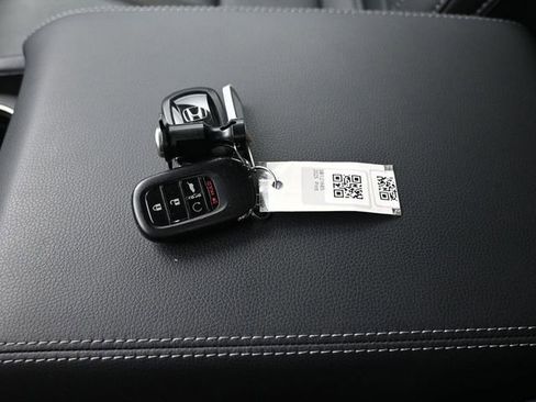 Certified 2025 Honda Pilot EX-L image 9