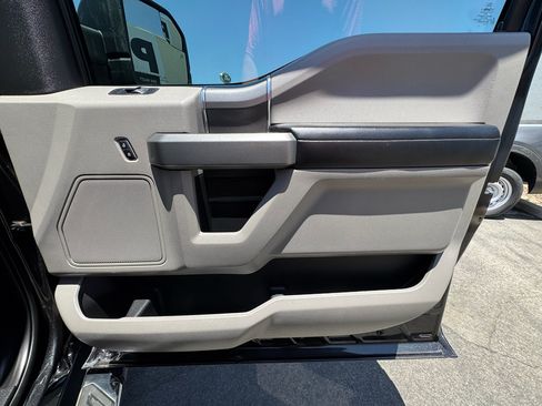 Used 2015 Ford F150 XLT w/ Equipment Group 302A Luxury RWD image 28