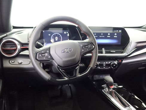 New 2026 Chevrolet Trax RS w/ Driver Confidence Package FWD image 17