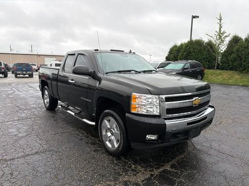 Used 2011 Chevrolet Silverado 1500 LT w/ All-Star Edition AWD/4WD image 2