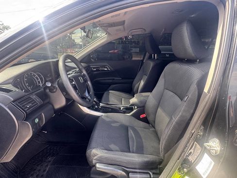 Used 2016 Honda Accord LX image 9