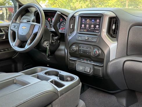 Used 2020 Chevrolet Silverado 1500 Custom w/ Custom Value Package image 20