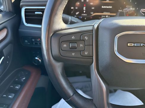 Used 2024 GMC Yukon Denali Ultimate image 34