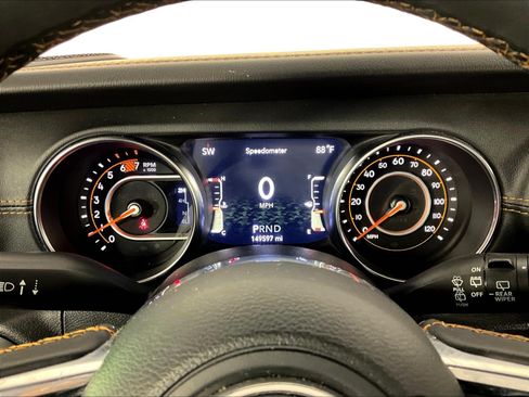Used 2021 Jeep Wrangler Unlimited Sahara AWD/4WD image 13
