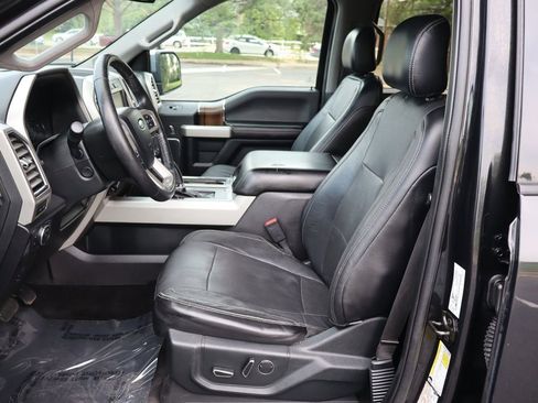 Used 2015 Ford F150 Lariat w/ Equipment Group 502A Luxury AWD/4WD image 19