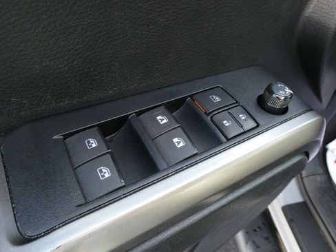 Used 2019 Toyota Tacoma Limited image 23