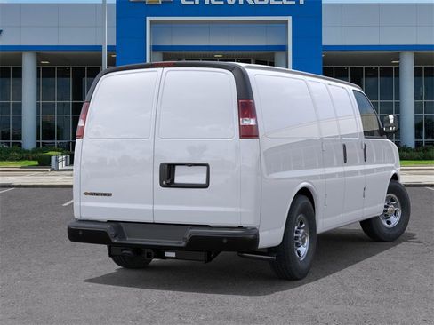 New 2025 Chevrolet Express 3500 w/ Driver Convenience Package image 4