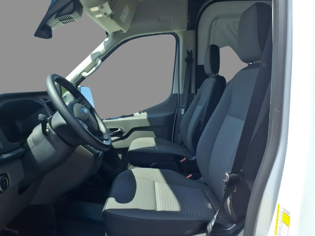 New 2026 Ford Transit 250 148 Medium Roof RWD image 15