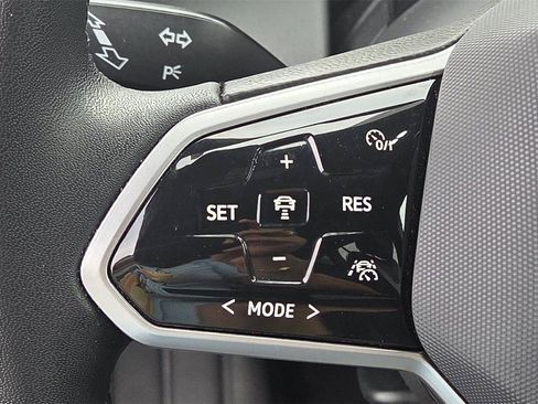 Certified 2023 Volkswagen ID.4 Pro AWD/4WD image 18