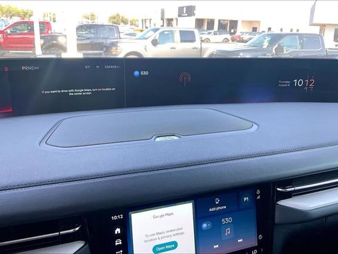 Certified 2025 Lincoln Navigator Reserve AWD/4WD image 34