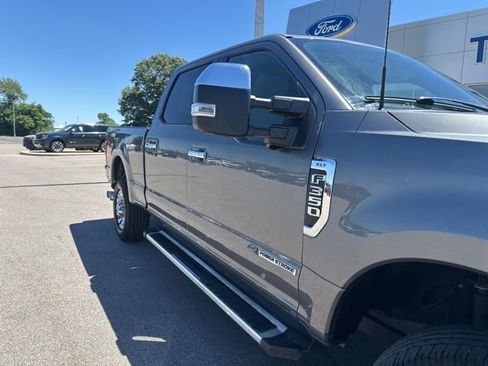 Used 2022 Ford F350 XLT w/ XLT Premium Package AWD/4WD image 8