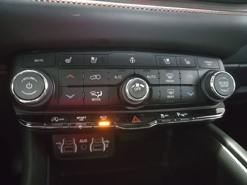 Used 2024 Dodge Durango GT AWD/4WD image 16