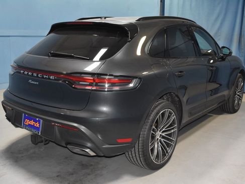 Certified 2025 Porsche Macan image 28