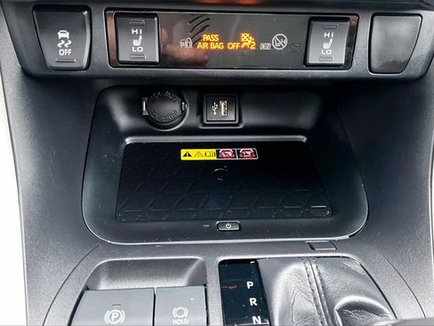 Used 2024 Toyota RAV4 XSE image 32