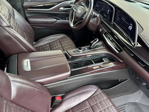 Certified 2022 Cadillac Escalade ESV Sport Platinum AWD/4WD image 20