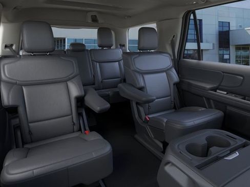 New 2026 Ford Expedition Active RWD image 11