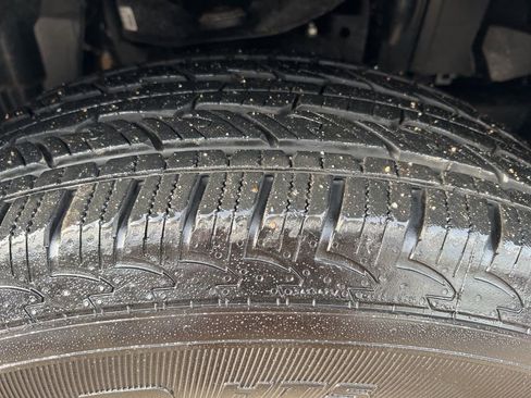 Certified 2024 Nissan Titan SV w/ SV Convenience Package image 39