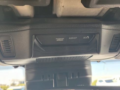 Used 2025 Jeep Wrangler Unlimited Rubicon AWD/4WD image 23