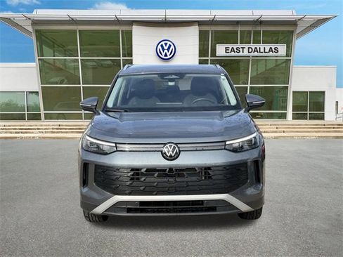 Used 2025 Volkswagen Tiguan S image 5
