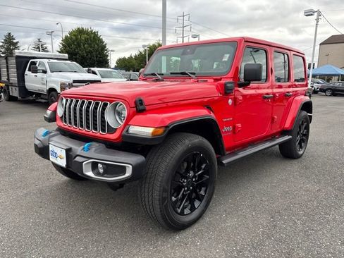 Used 2024 Jeep Wrangler Unlimited Sahara AWD/4WD image 1