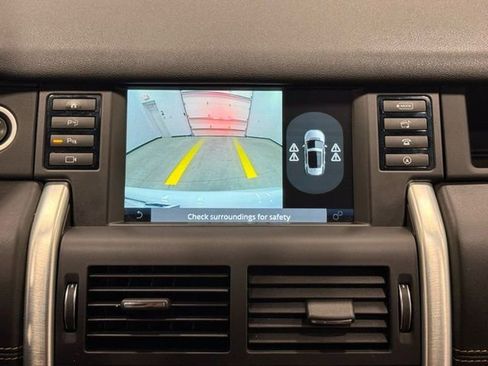 Used 2019 Land Rover Discovery Sport HSE Luxury image 30