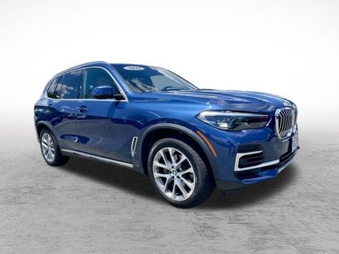 Used 2022 BMW X5 xDrive40i w/ Premium Package AWD/4WD image 3