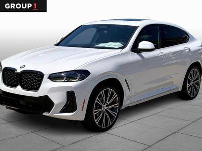 New 2025 BMW X4 xDrive30i w/ Premium Package