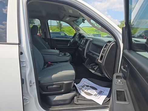 Used 2020 RAM 1500 Tradesman w/ Tradesman SXT Package RWD image 11