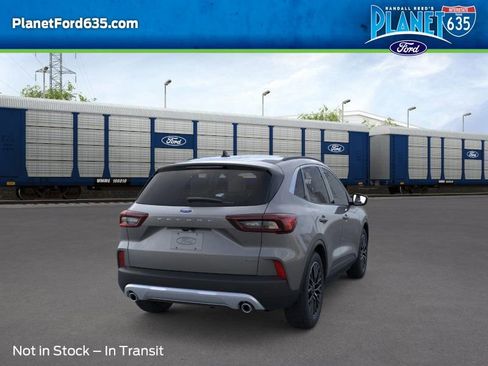 New 2026 Ford Escape SE image 2
