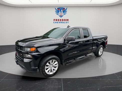 Used 2021 Chevrolet Silverado 1500 Custom AWD/4WD image 2