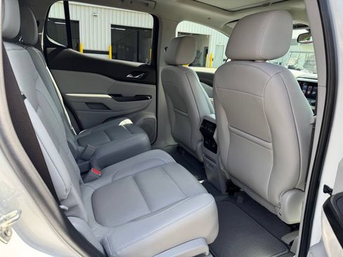 Used 2019 GMC Acadia SLT FWD image 14