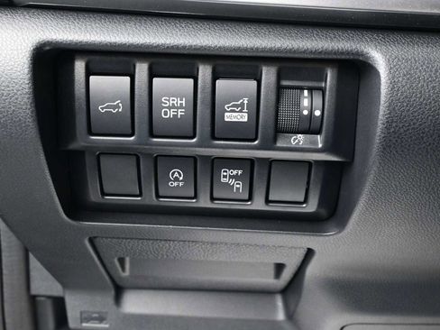 Used 2023 Subaru Forester Premium AWD/4WD image 9