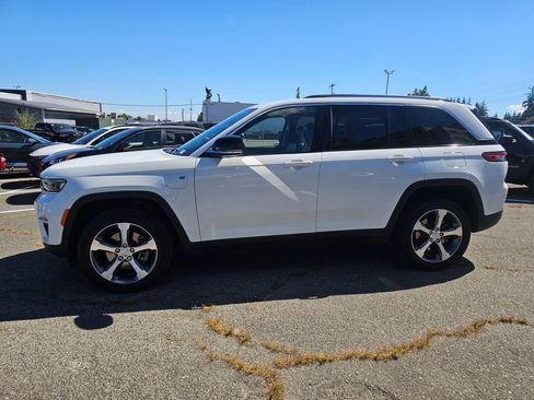 Used 2023 Jeep Grand Cherokee 4WD 4xe image 5