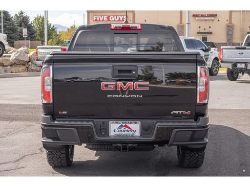 Used 2022 GMC Canyon AT4 w/ Trailering Package AWD/4WD image 4