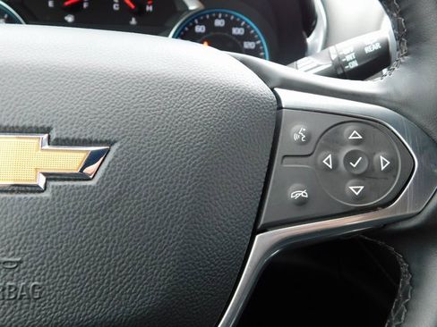 Used 2023 Chevrolet Traverse LT image 35